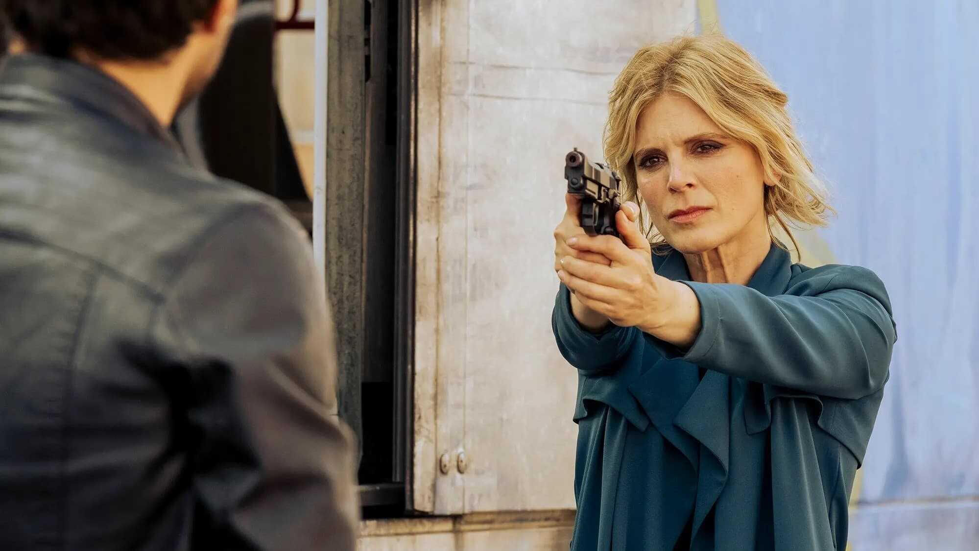 EN - Signora Volpe (2022) 0