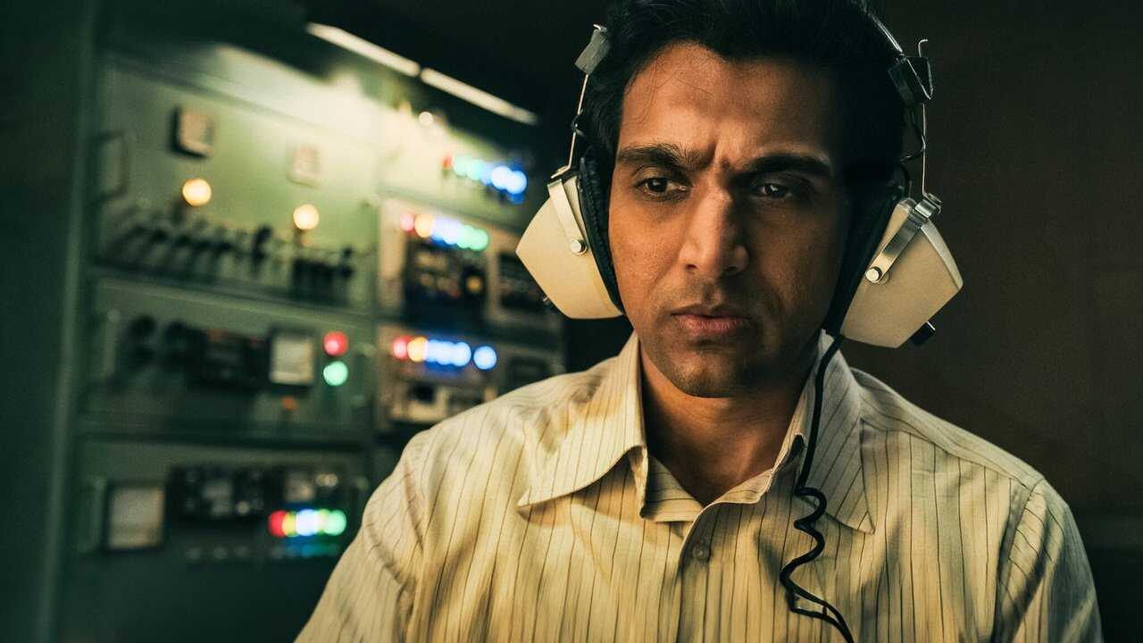 AR - Saare Jahan Se Accha: The Silent Guardians (2025) (IN) 2