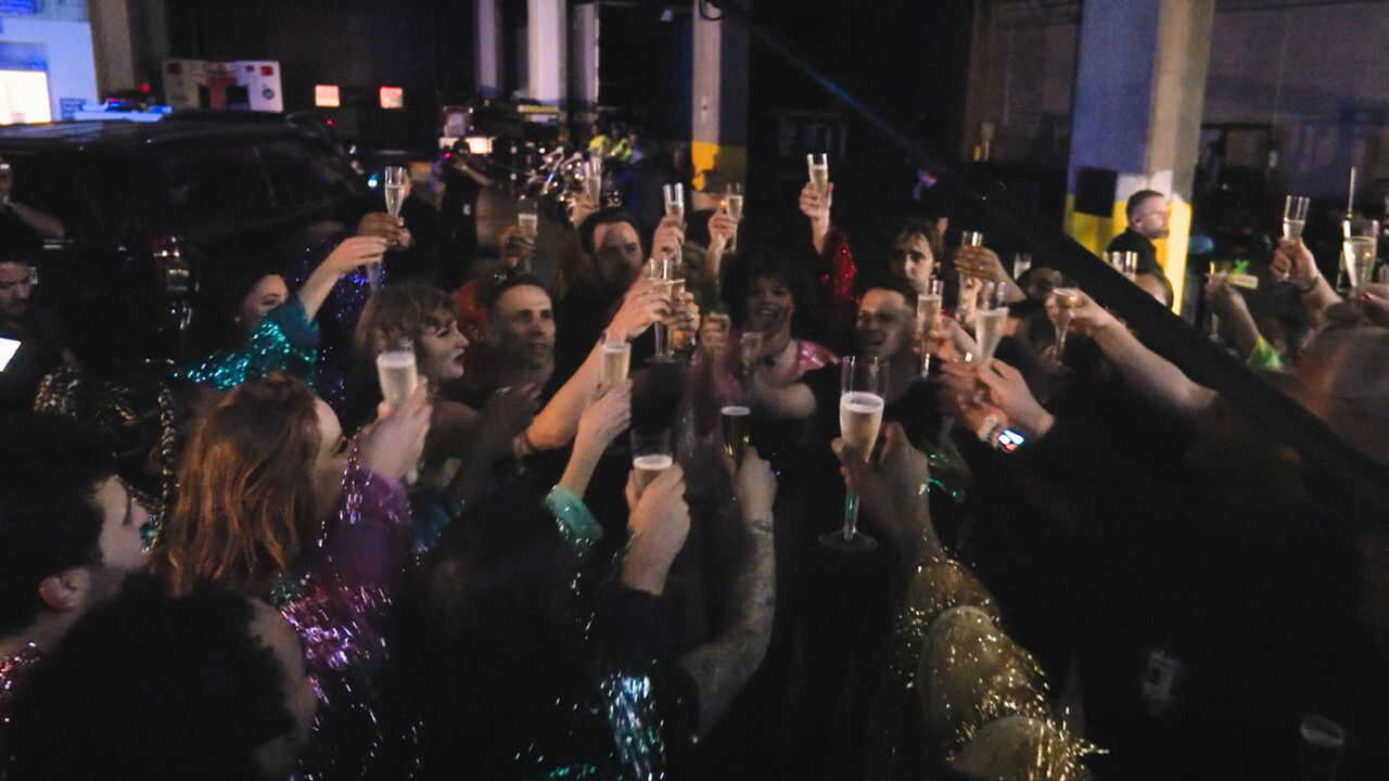 AR - تايلور سويفت | جولة العصور | نهاية حقبة (2025) (GB) 1