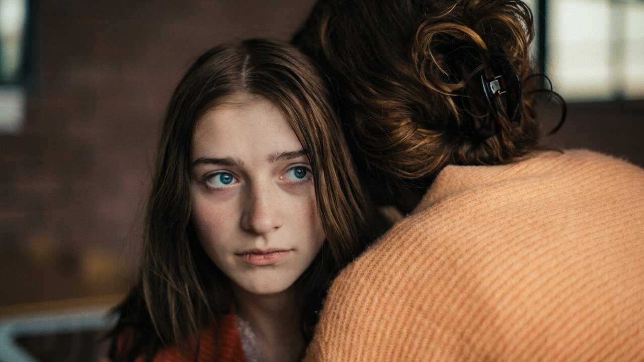 Holly (2023) 0