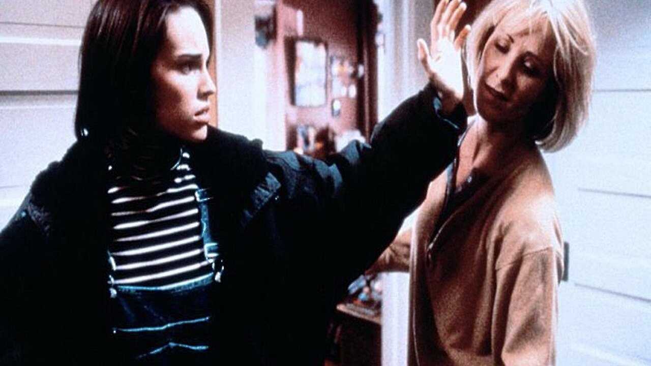 Terror in der Familie - Eine Tochter läuft Amok (1996) 0
