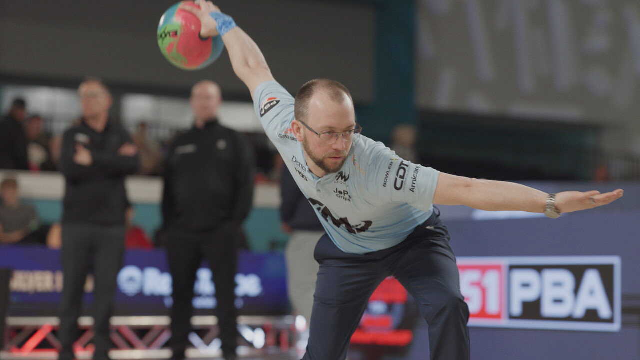 EN - Born To Bowl (2026) (US) 4