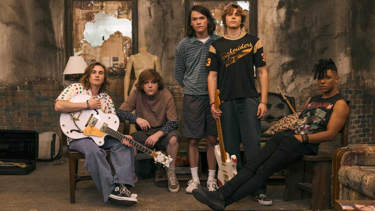 4K - The Runarounds (2025) (US) 2