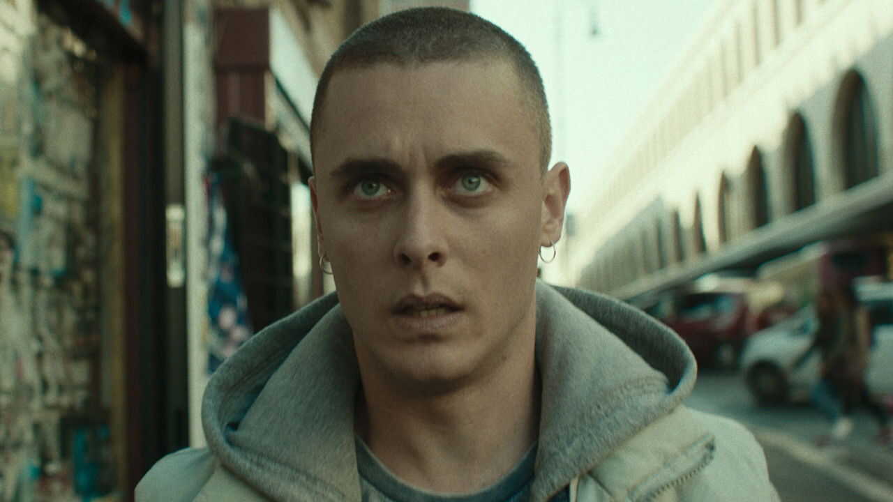 La terra dell'abbastanza (2018) 0