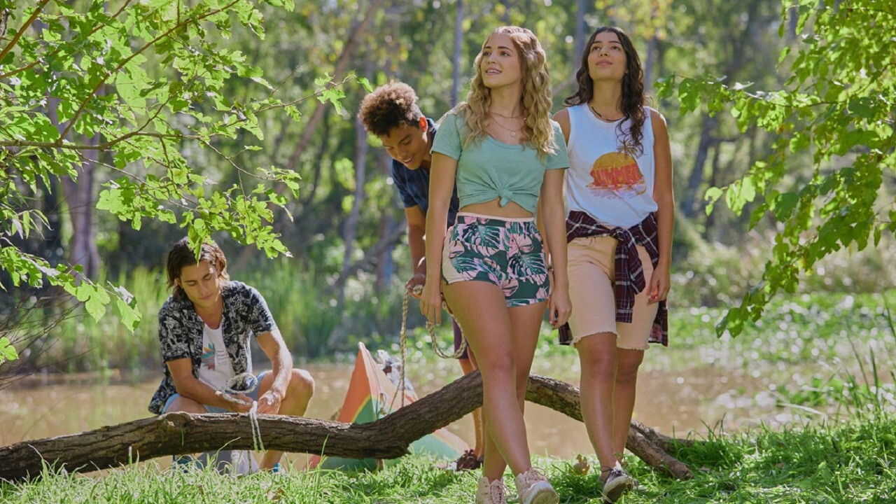 EN - Secrets Of Summer (2022) 3