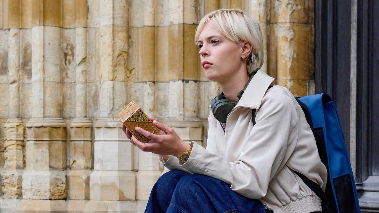 EN - Patience (2025) (GB) 1