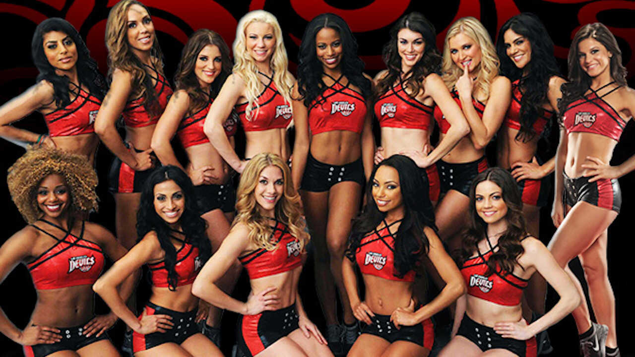 FR - Hit the Floor (2013) (US) 2