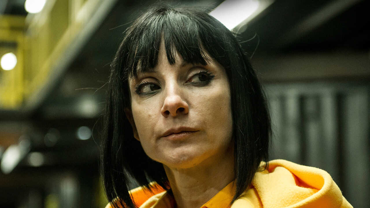 EN - Locked Up (2015) 1