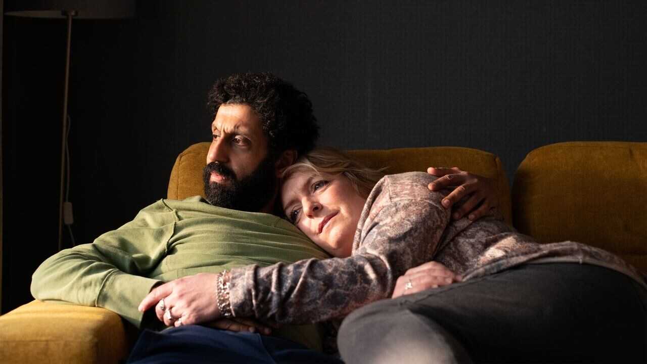 Ali & Ava 0