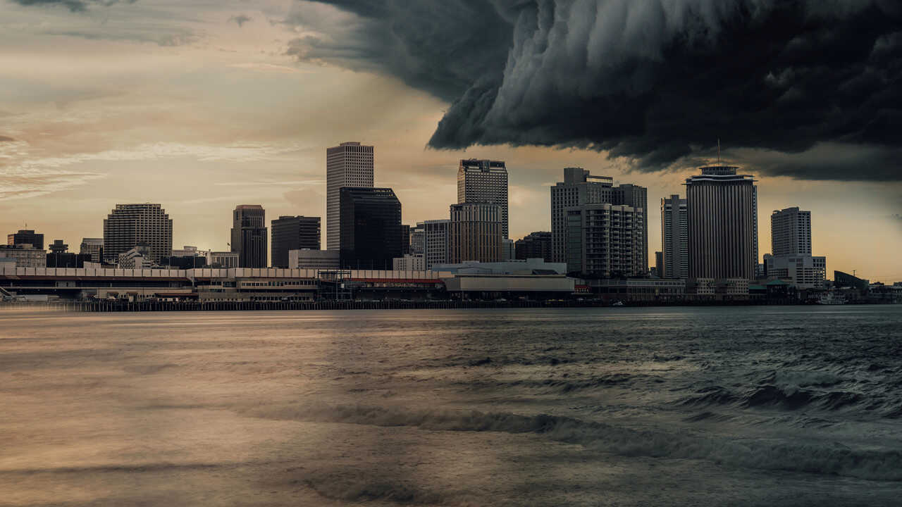 ES - Huracán Katrina: La carrera contra el tiempo (2025) (US) 0