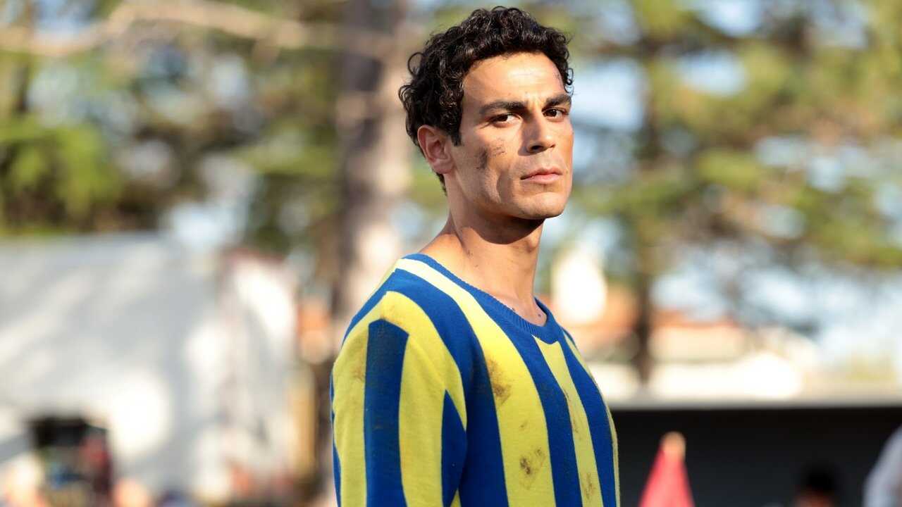 Lefter: La historia de un maestro del fútbol (2025) 0