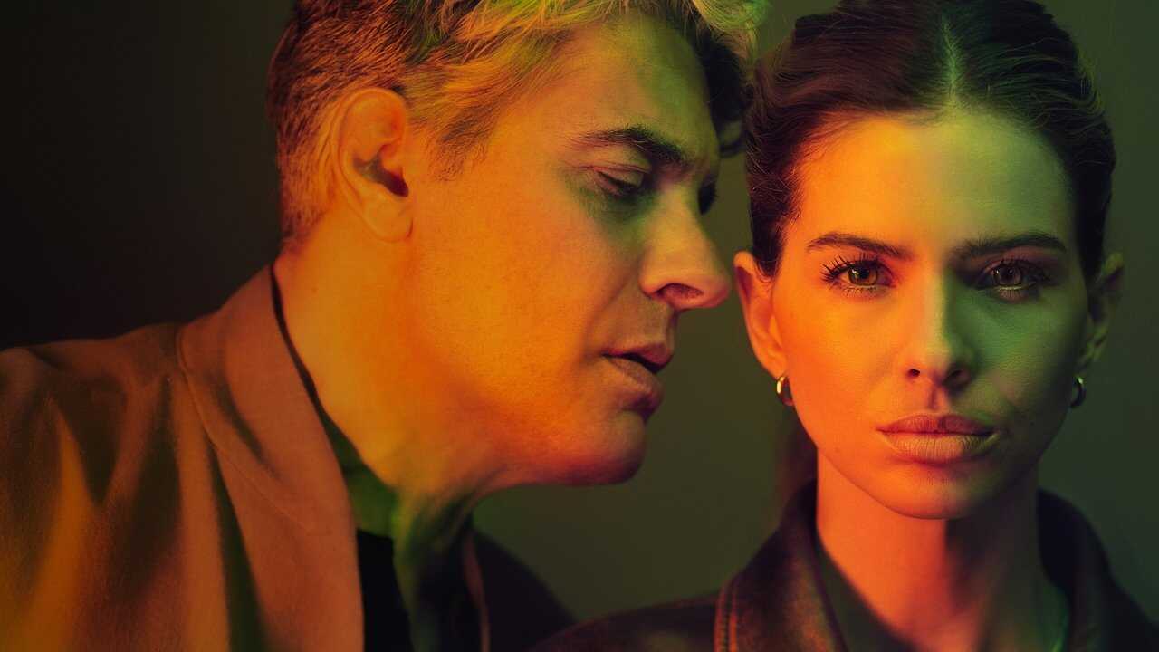 ES - Camaleón: El pasado no cambia (2025) (AR) 0