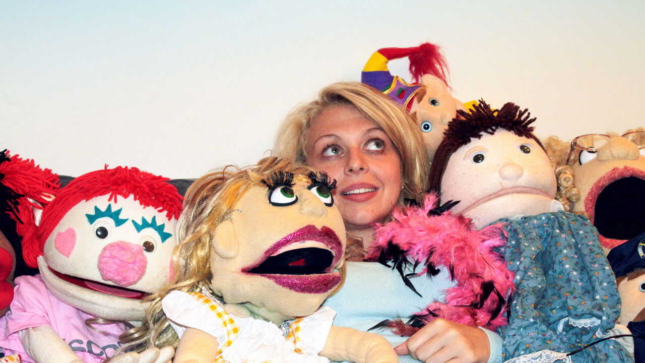 EN - My Strange Addiction (2010) (US) 2