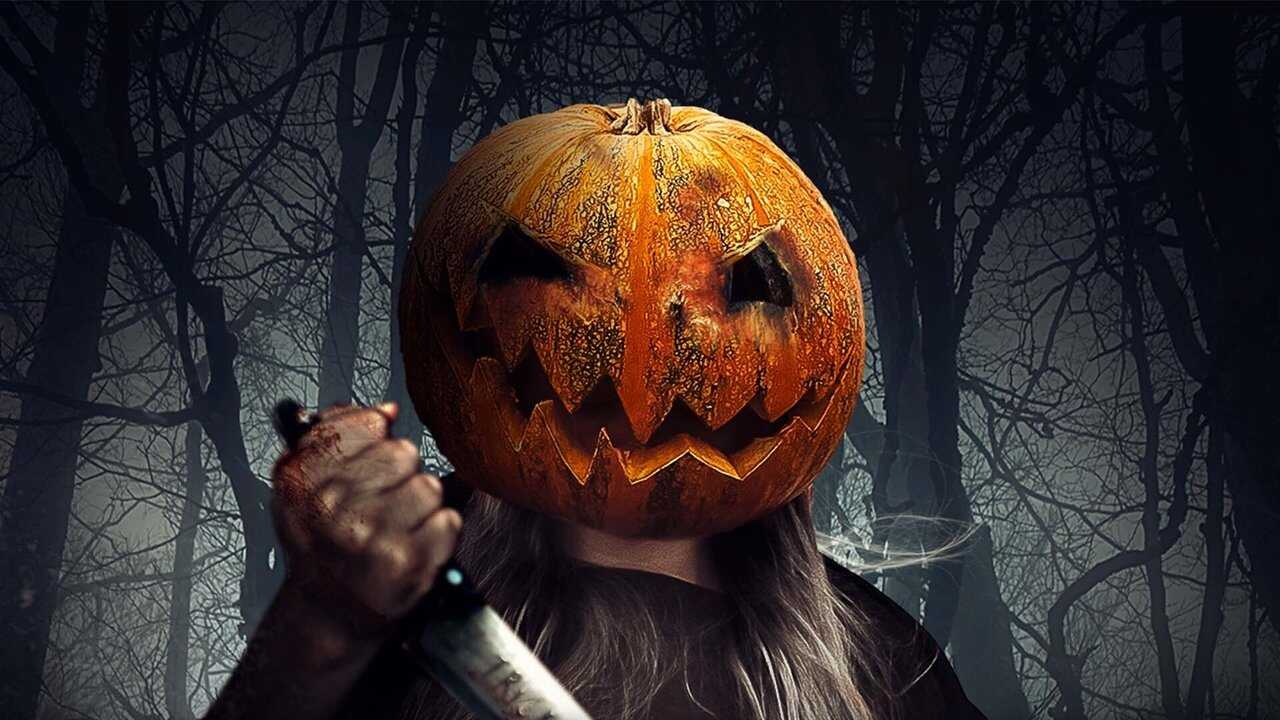 Halloween at Aunt Ethel's (2019) 0