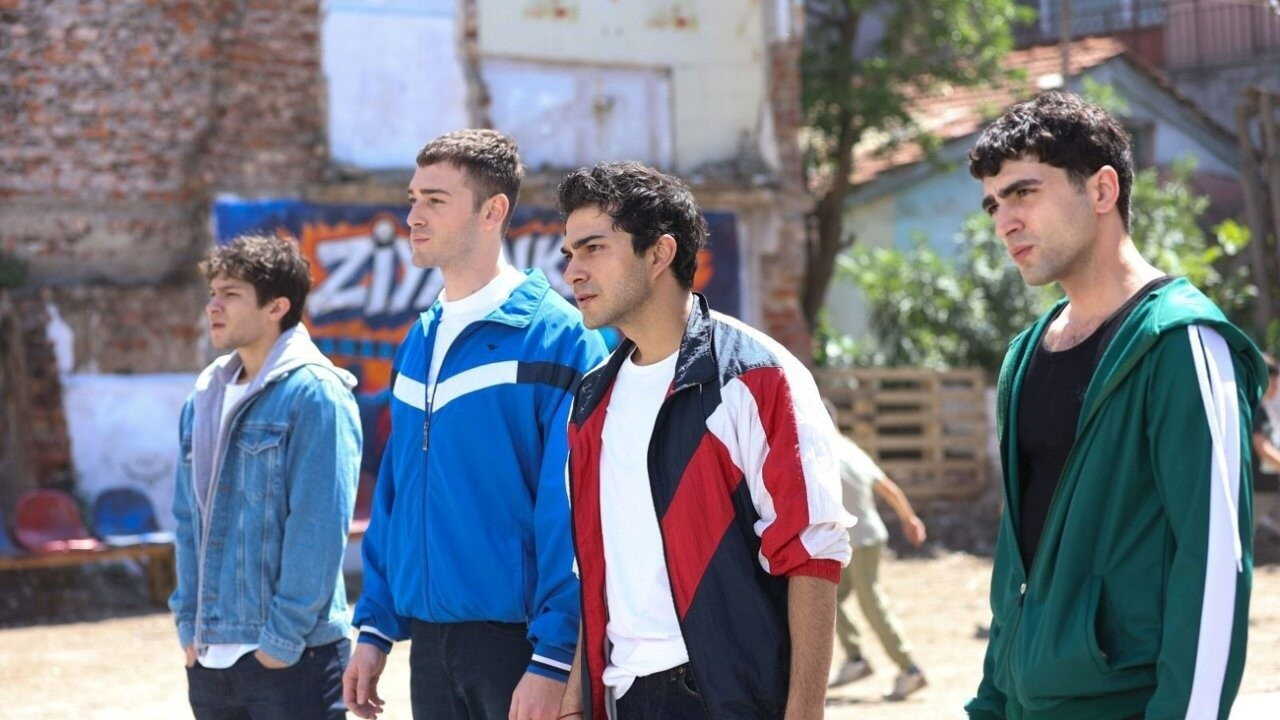 AR - مسلسل اسطنبول رأسا على عقب 1