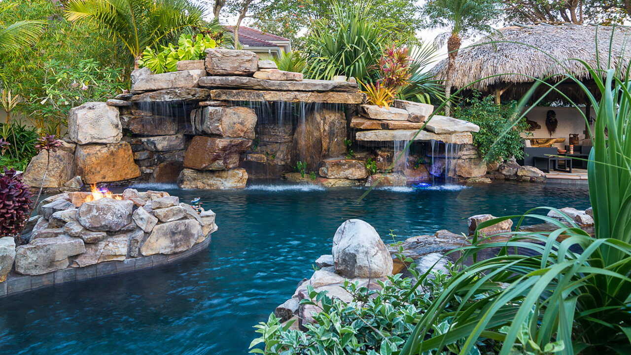 EN - Insane Pools: Off the Deep End (2015) (US) 2
