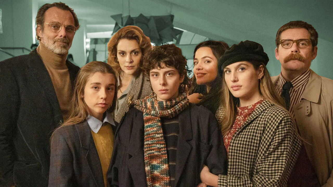 EX - The Lying Life of Adults (2023) 3