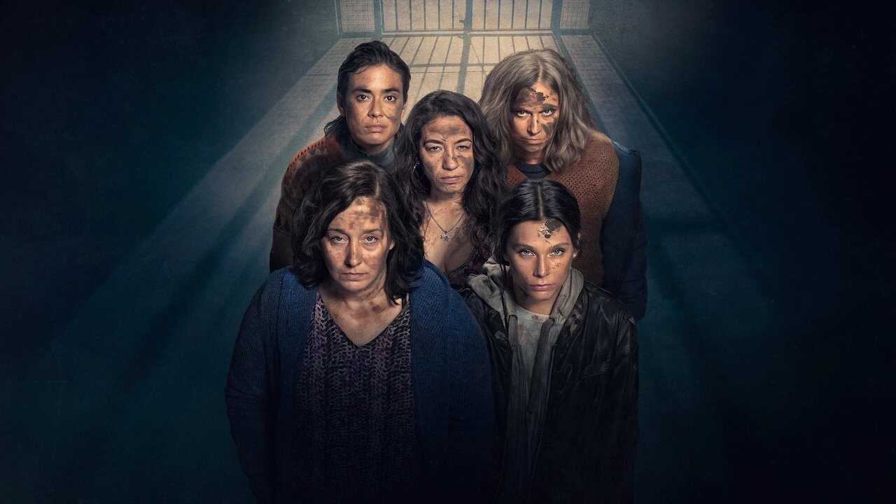 AR - En el barro (2025) (AR) 0