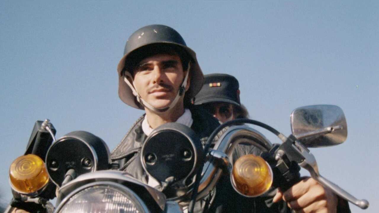 Los surfistas nazis deben morir (1987) 0