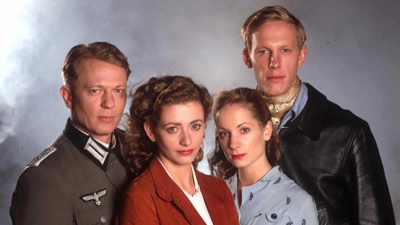 EN - Island At War (2004) 0