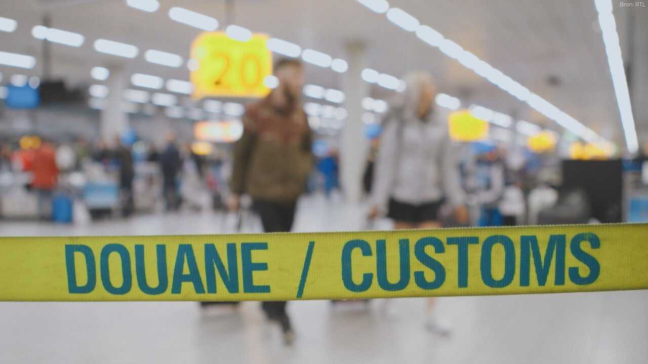NL - DE DOUANE IN ACTIE (2020) 0