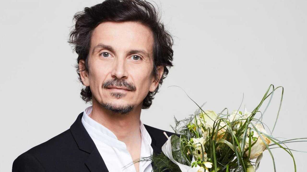Arnaud Tsamere : 2 mariages & 1 enterrement (2024) 0