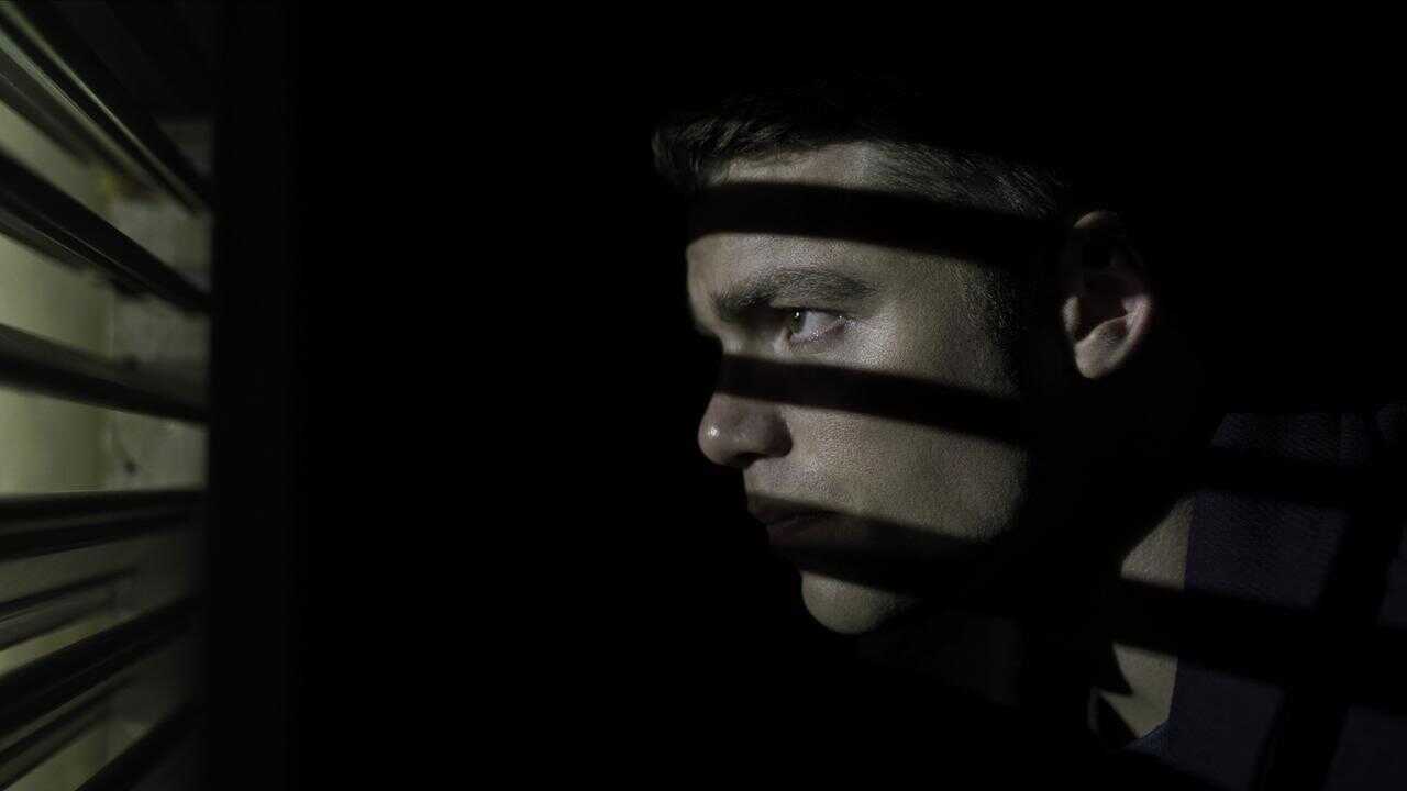 EX - The Night Agent (2023) 3