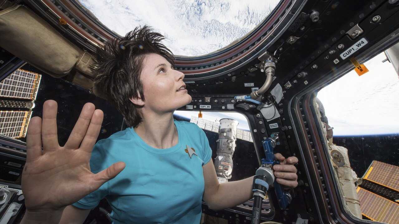 The Wonderful: Stories from the Space Station 0