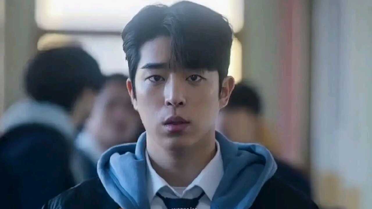 AR - One High School Heroes (2025) (KR) 0