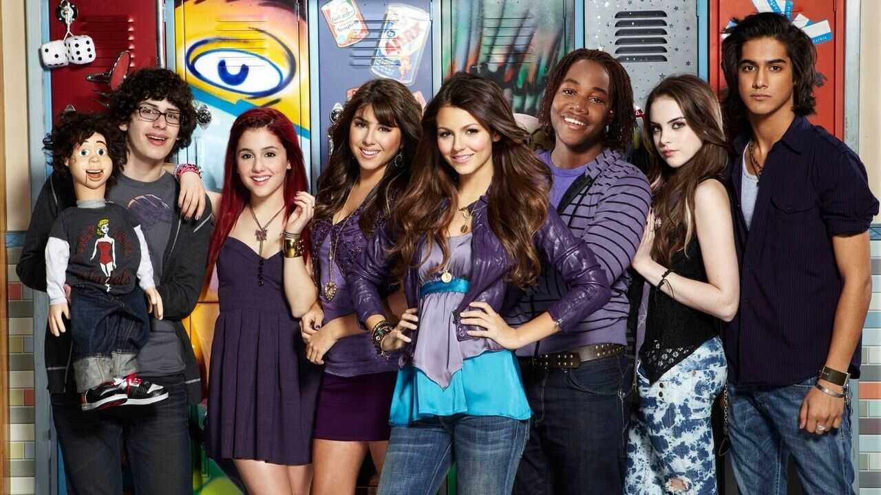 EN - Victorious (2010) 0