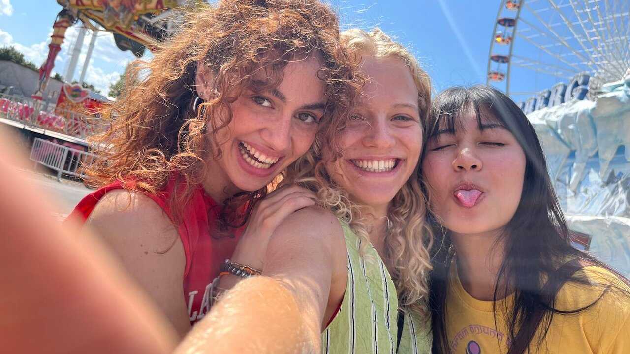 Mädchen Mädchen! (2025) 0