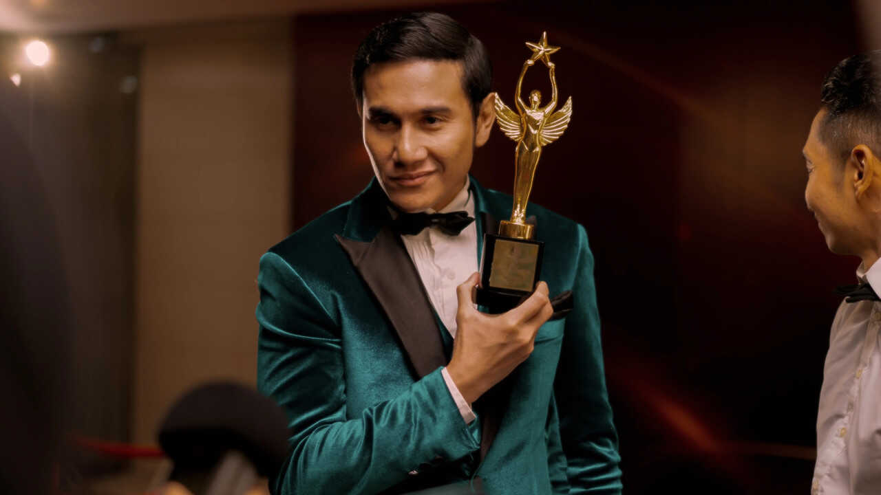 Lupa Daratan (2025) 0