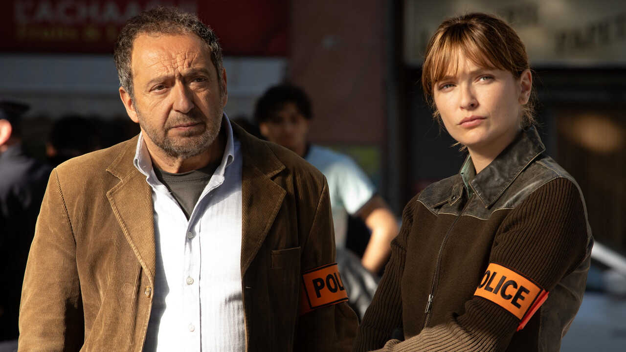 ES - La estación de las chicas perdidas (2025) (FR) 0