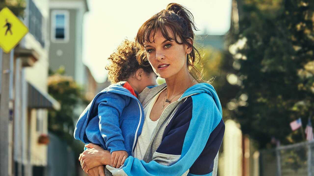 EX - SMILF (2017) 0