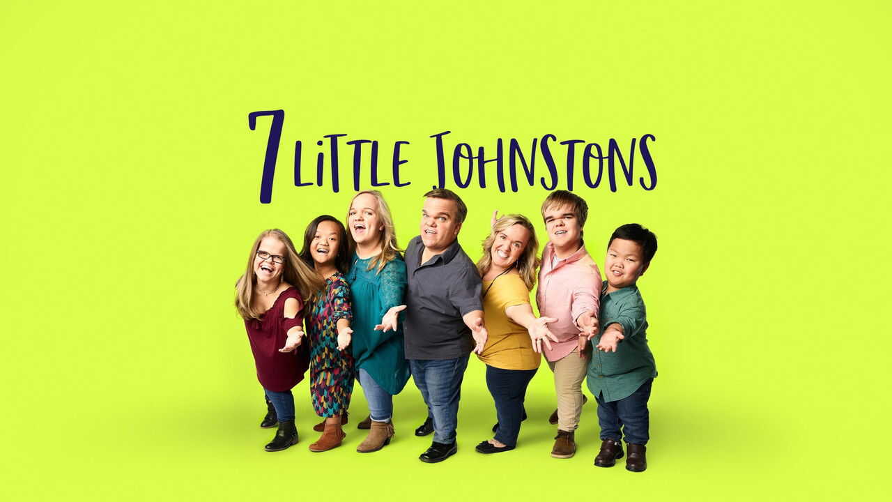 EN - 7 Little Johnstons (2015) (US) 1