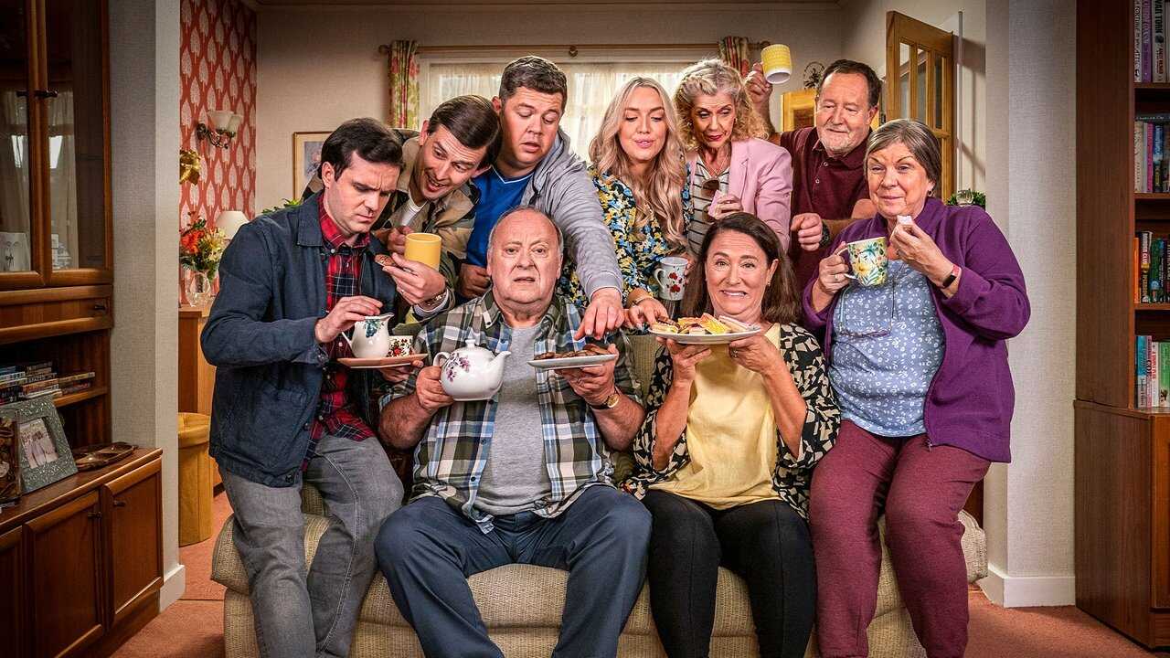 EN - Two Doors Down (2016) 1