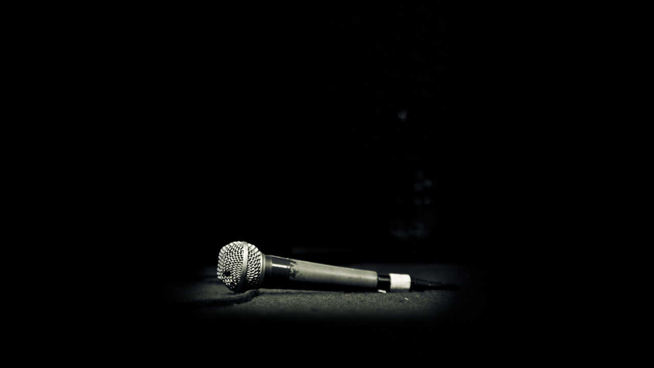 EN - Dark Side Of Comedy (2022) 1