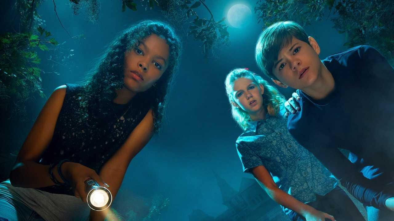 AR - Secrets of Sulphur Springs (2021) 0