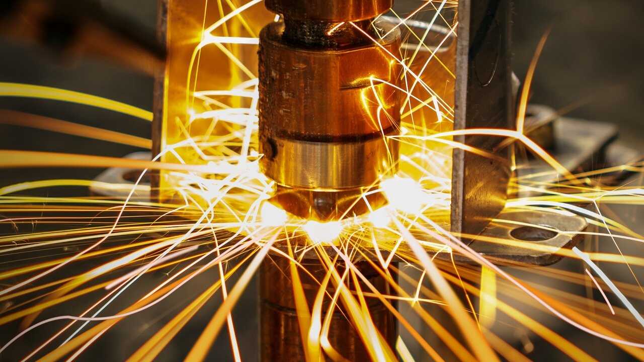 EN - How It's Made (2001) 4