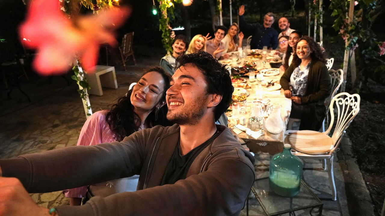 EX - Aile Saadeti / Porodicna Sreca (2025) 1