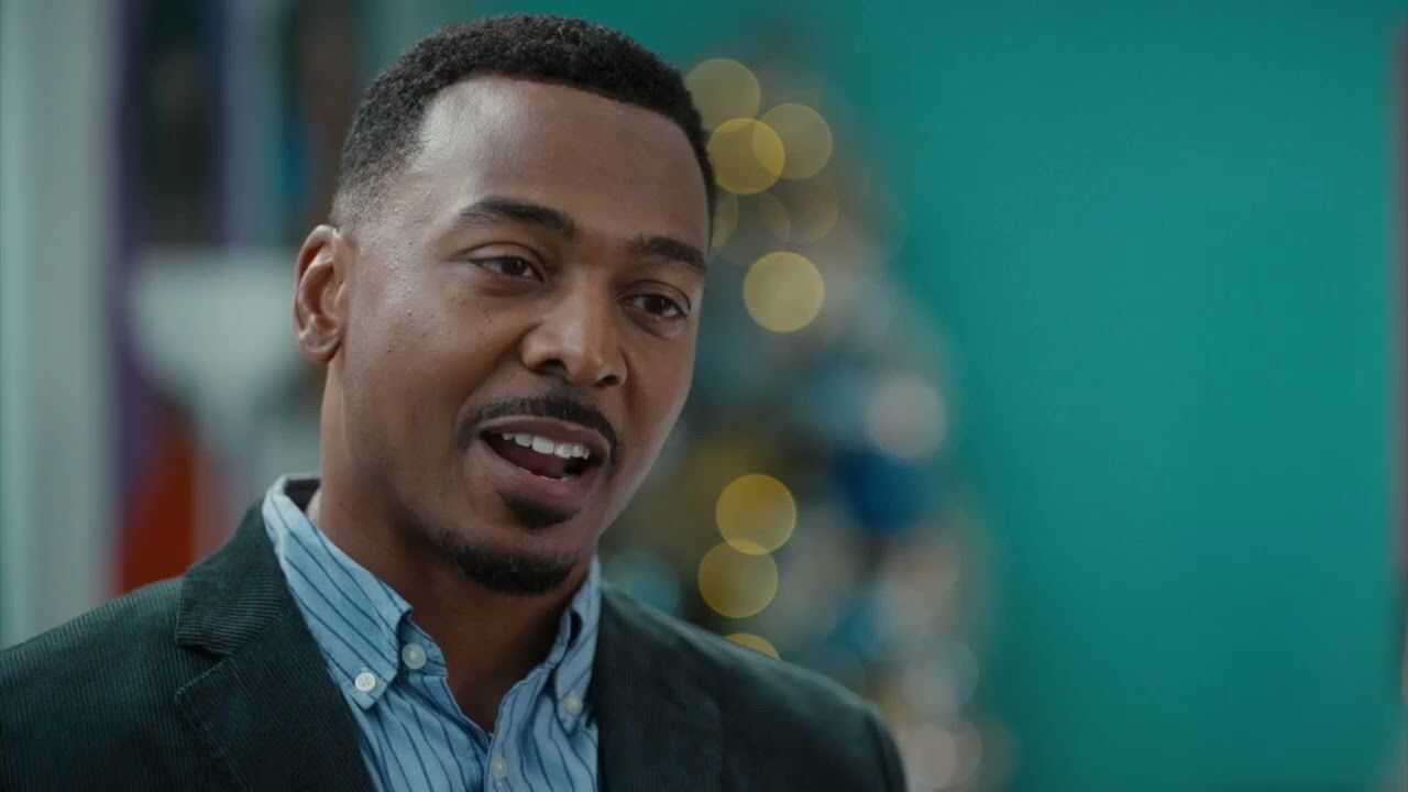 A Very Merry Beauty Salon 0