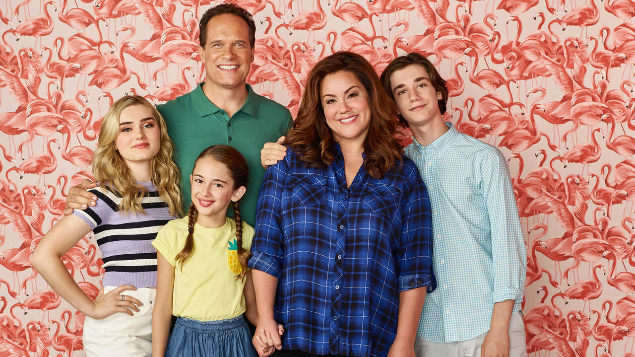 EN - American Housewife (2016) (US) 1