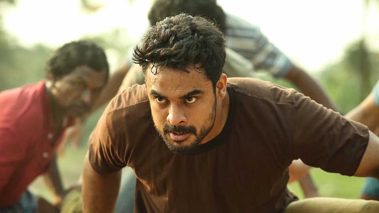 Oru Kuprasidha Payyan (2018) 0