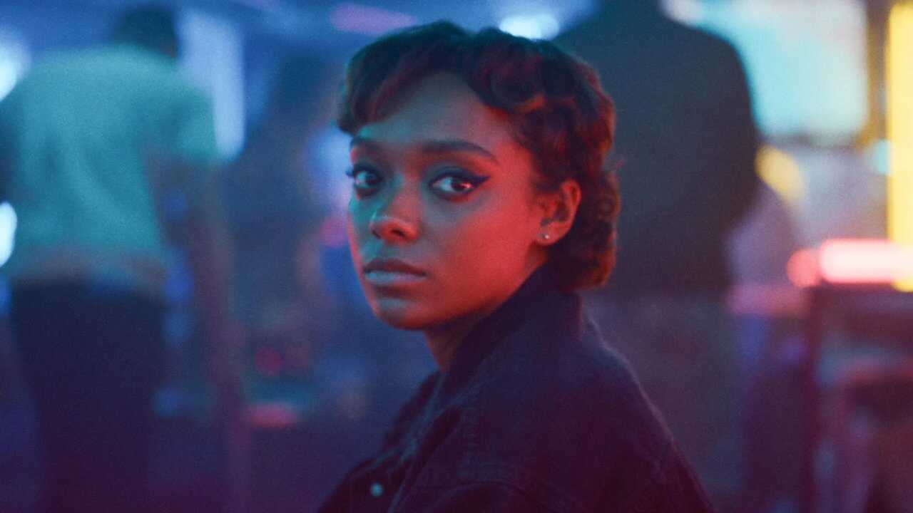 IN - Everything Now (2023) 3