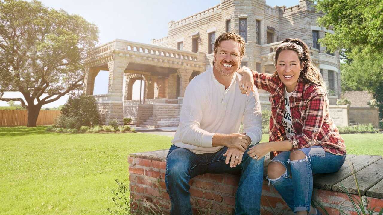 EN - Fixer Upper: The Castle (2022) (US) 0