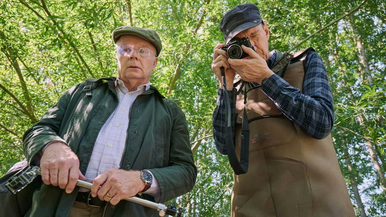 EN - Dirty Business (2026) (GB) 1