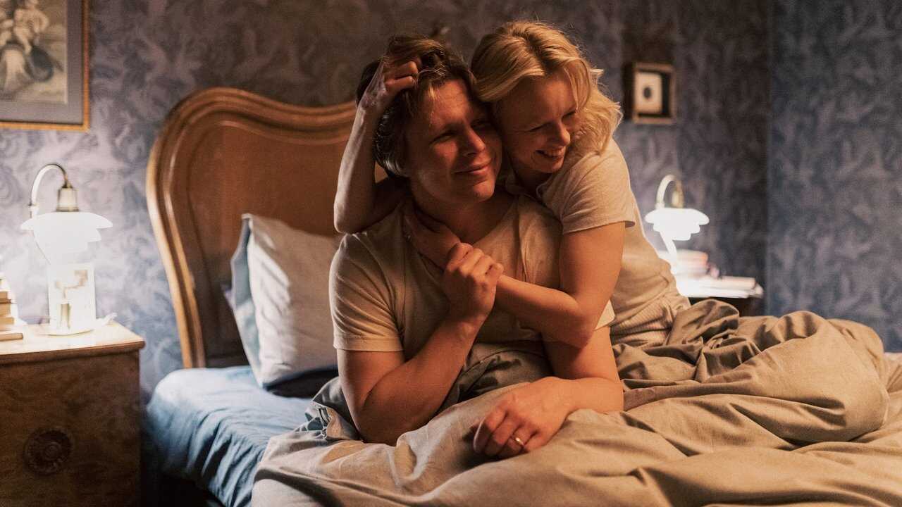 Czworo małych dorosłych (2023) 0