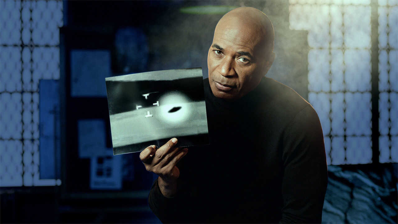 EN - The Proof Is Out There (2021) (US) 0