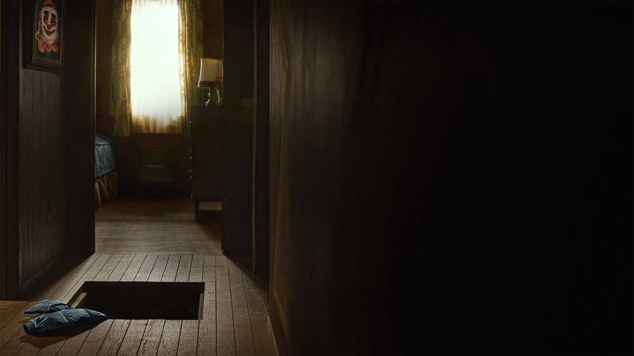 ES - Devil in Disguise: John Wayne Gacy (2025) (US) 1