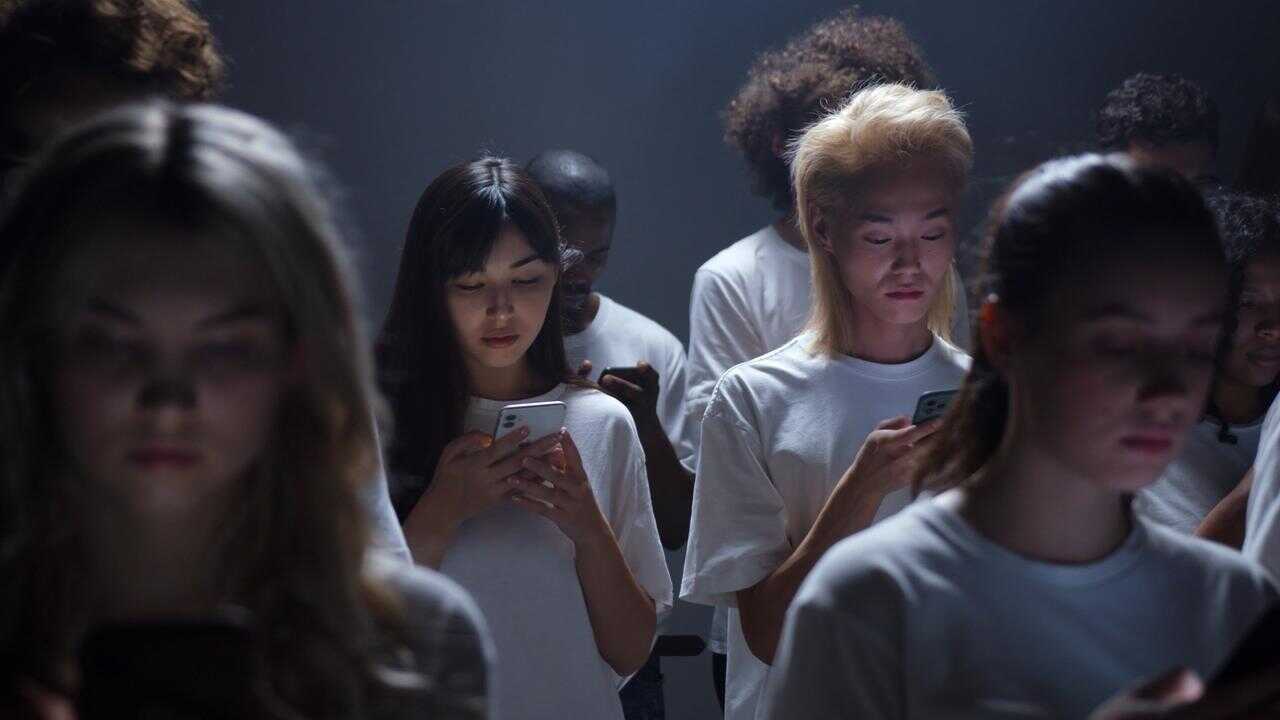 Apple: The Trillion Dollar Betrayal (2022) 0